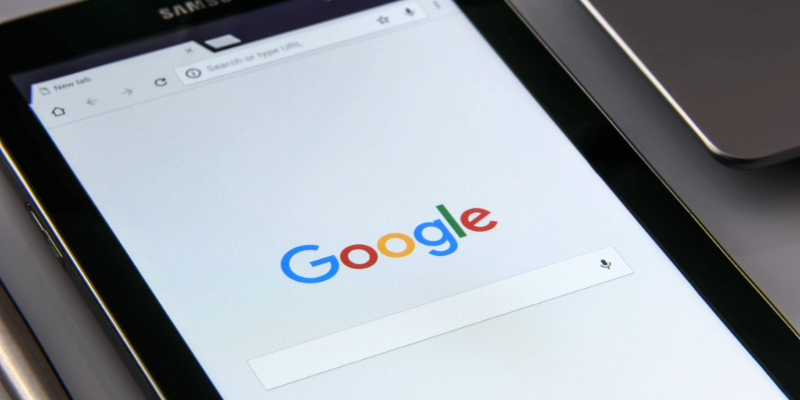 The Rise of Search Engines and the Information Explosion (1990s-2000s)